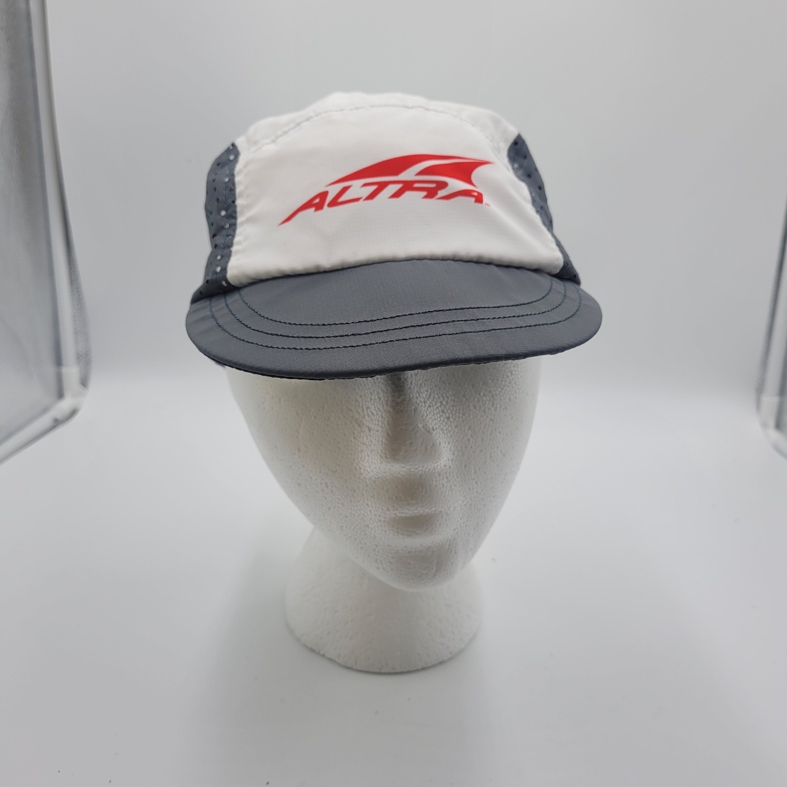 Altra Headsweats Running Hat White Gray Adjustable Performan