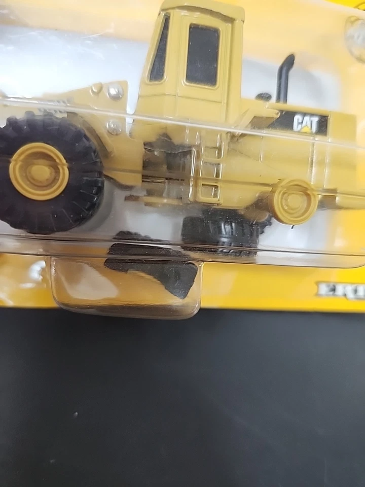 1994 ERTL CAT Caterpillar 950F Wheel Loader 1:64 Read Description - Image 4 of 4