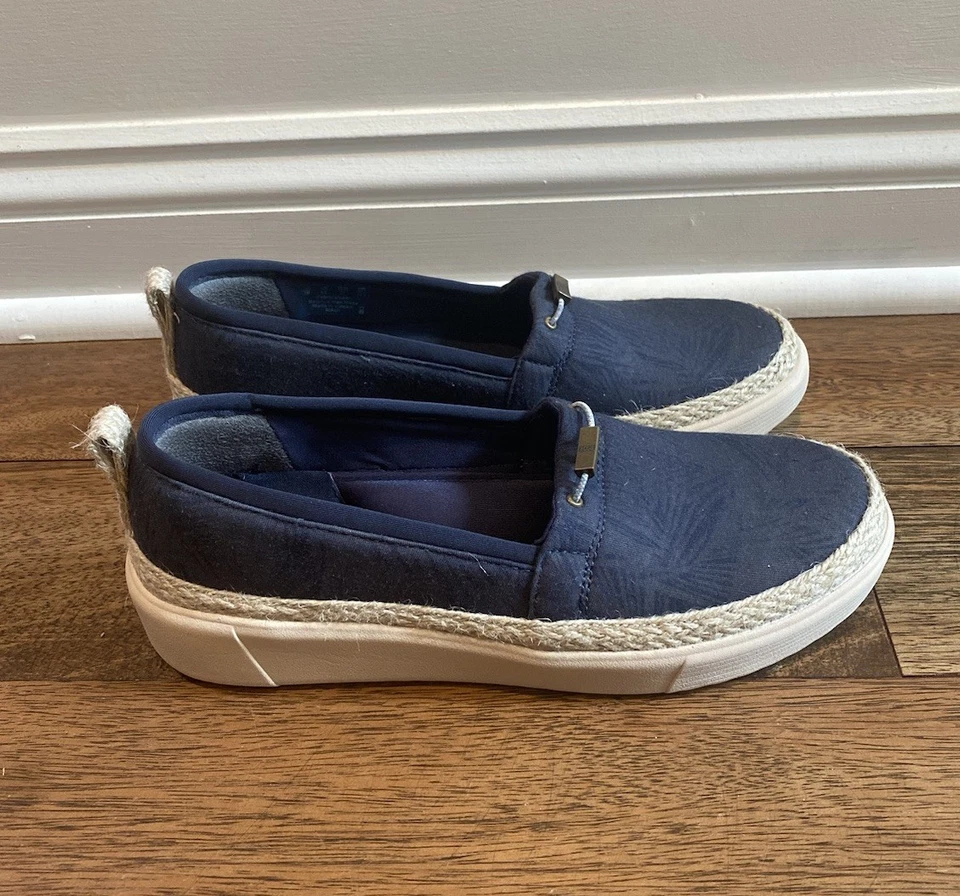 BZees MAUI Womens Comfort Slip-On Shoe Sz 7 M Navy Blue Outdoor Walking Active - Image 4 of 4