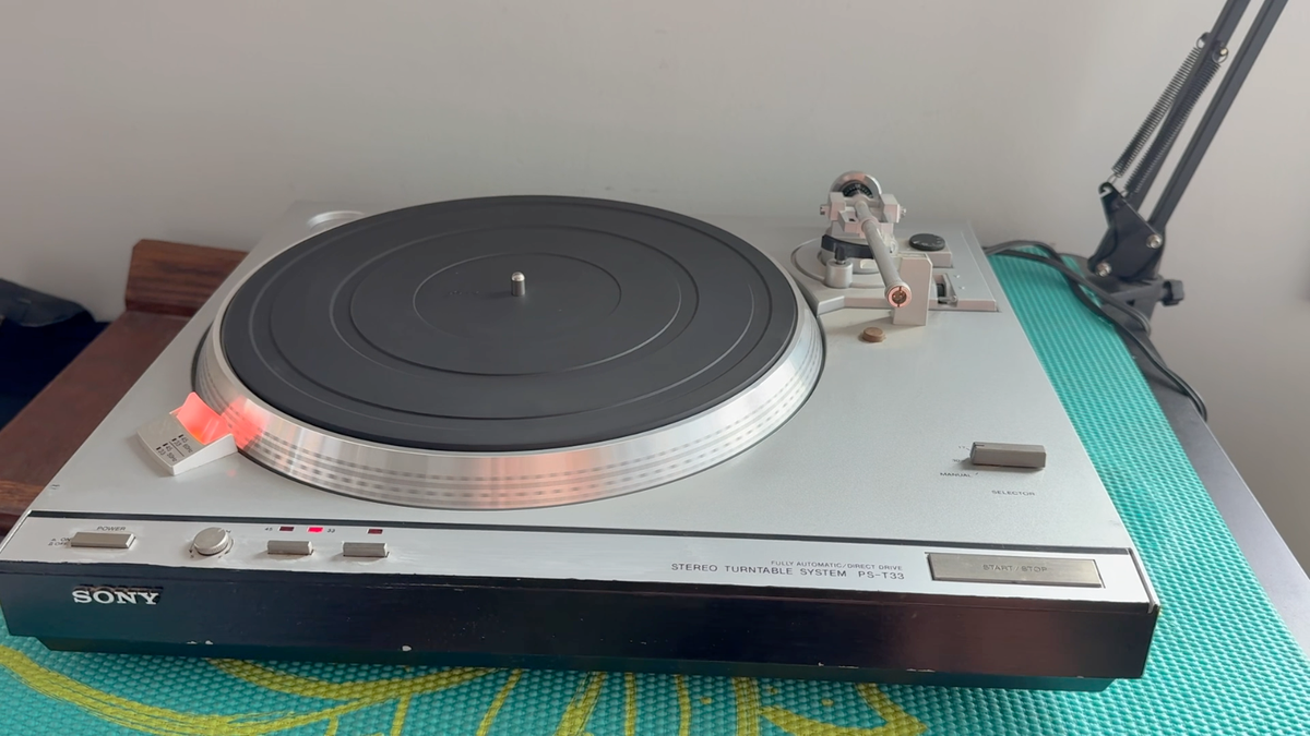 Sony PS-T33 Stereo Turntable Record Player No Headshell or