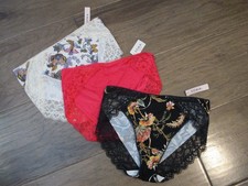 3-PACK SOMA EMBRACEABLE LACE HIGH LEG PANTIES IN FLORALS/RED SIZE MEDIUM