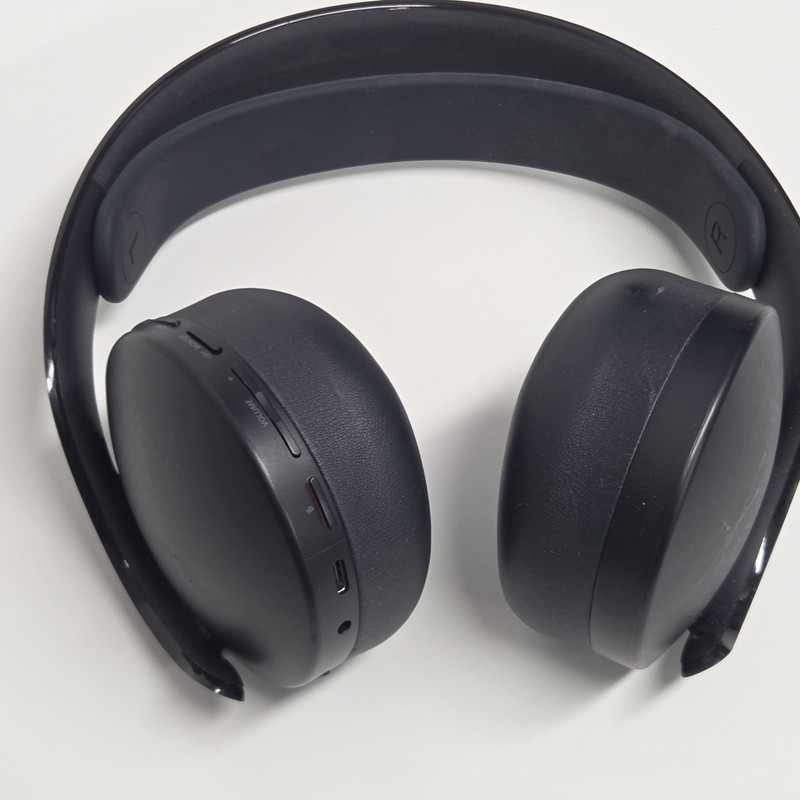 Sony PlayStation Pulse 3D Gaming Headset Compatible with PS4/PS5 - NO CABLES