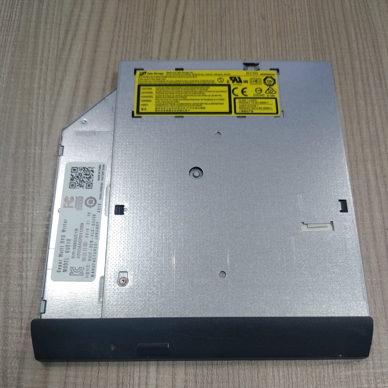 Lettore cd dvd model. GUE1N