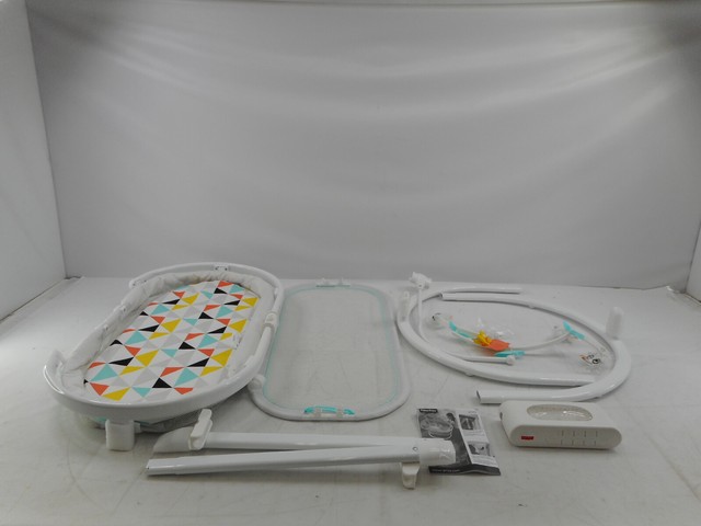 fisher price soothing motions bassinet in windmill