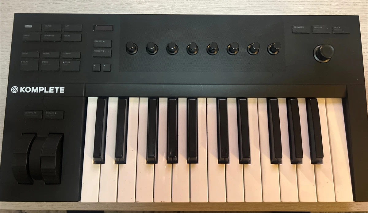 Native Instruments Komplete Kontrol A25 25 Key Keyboard Controller
