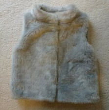 Carter's Girls Sz.5 Grey Fur Snap Front Vest EUC   L-49