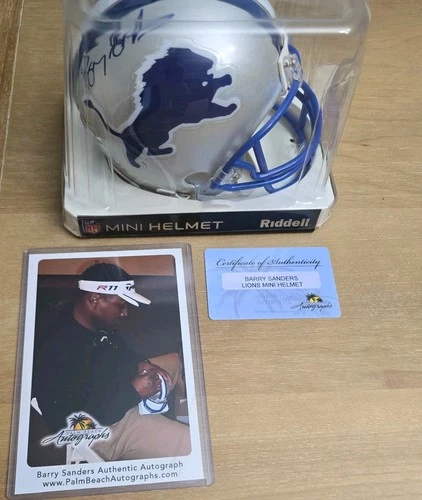 BARRY SANDERS AUTOGRAPHED MINI HELMET DETROIT