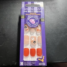 Kiss imPRESS Halloween Glow in the Dark Press On Nails Short Squoval Set of 30