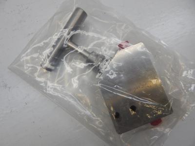 Scientific System 85013-6  Stainless Steel Manual Flat Valve 1/4   NPT   USG