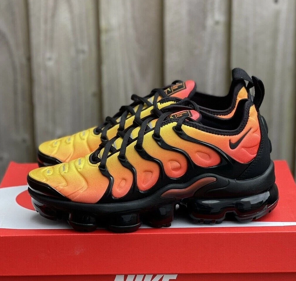 Nike Air Vapormax Plus Unisex Trainers Size UK 4.5 EU 37.5 924453 006