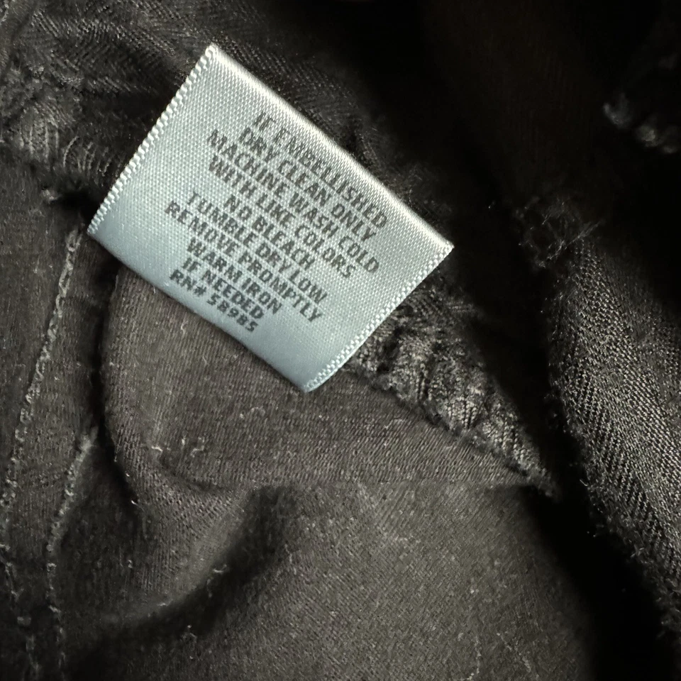 Pantalones Cortos de Denim de Tiro Alto Carmar Talla 26 Negros Desgastados Elásticos Rasgados Foto 4 de 4