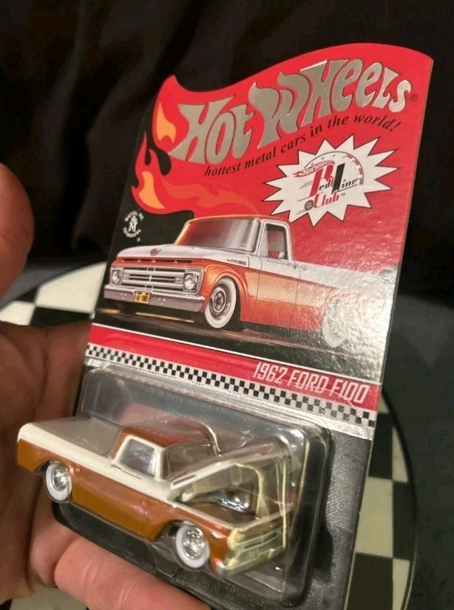 IN HAND, READY TO SHIP Hot Wheels RLC Red Line Club - 1962 Ford F100 Pink Truck