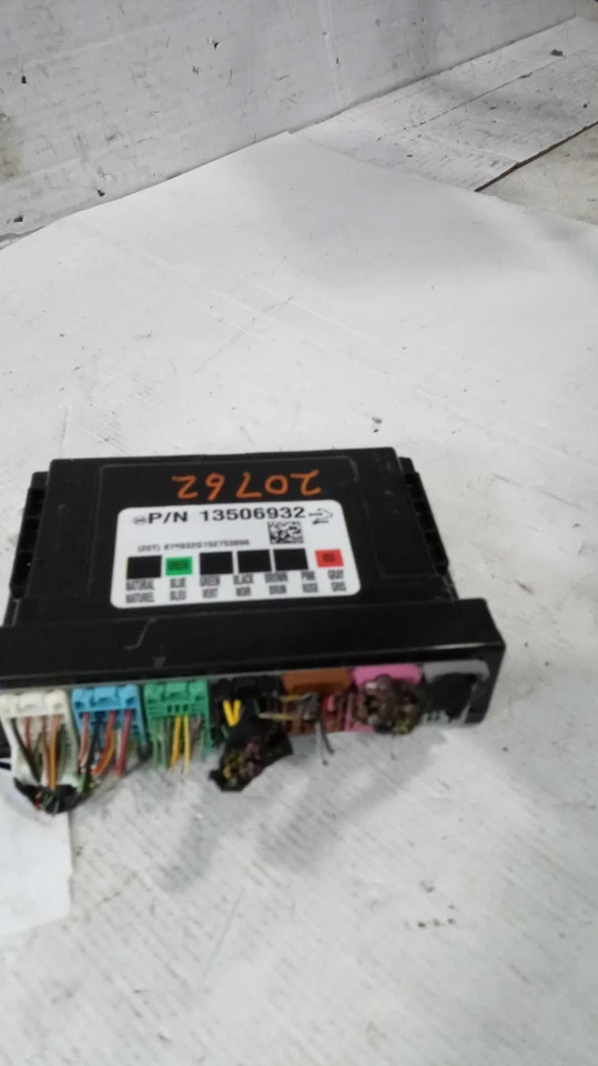 2016 Chevrolet Impala Body Control Module OEM 13587704 133k Miles Foto 2 de 4