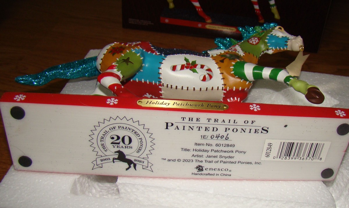 Trial of Painted Ponies, HOLIDAY PATCHWORK PONY (6012849) 1E/0406