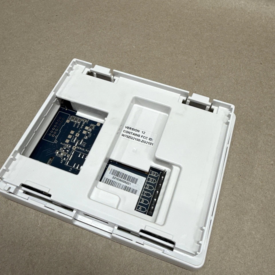 Bryant Evolution Touch Screen WiFi Thermostat SYSTXBBECC01-A T13 - Image 4 of 4