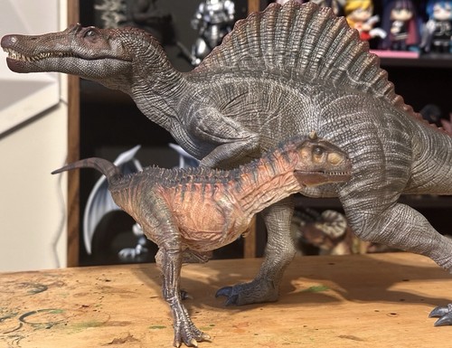 Nanmu Spinosaurus and Carnotaurus 1.0