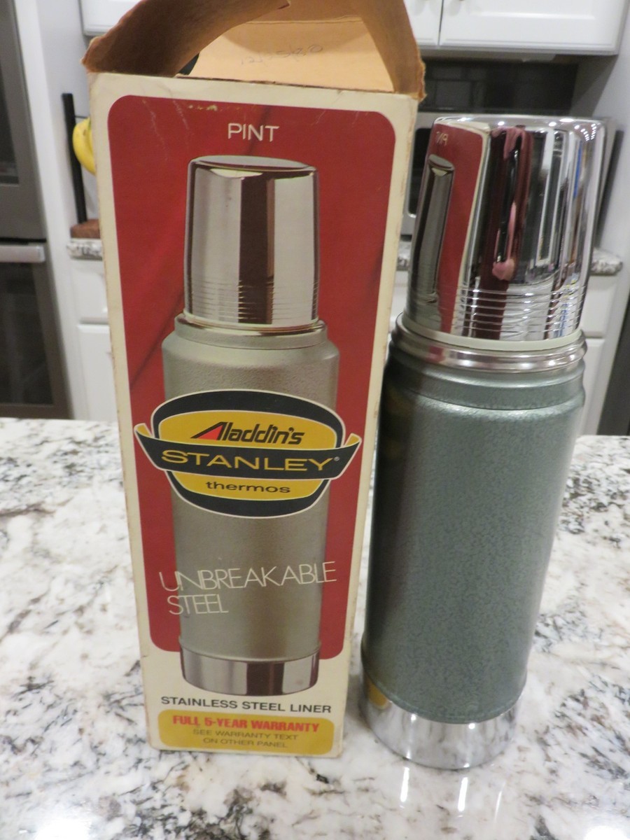 VTG 1976 Aladdin Stanley Pint Thermos A-943C No. 11 Stopper