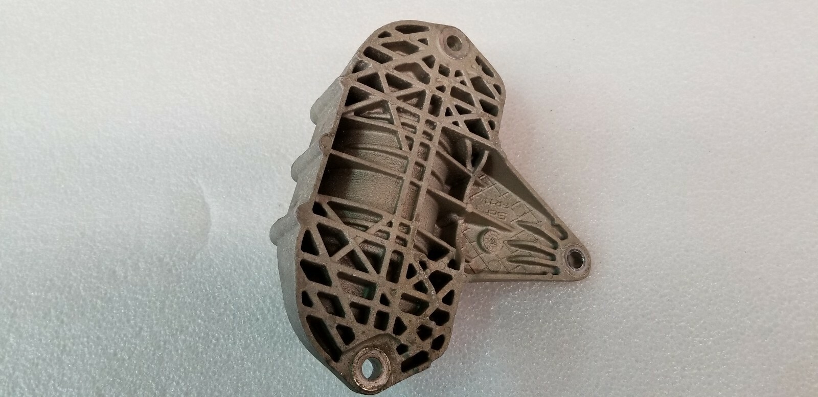 FERRARI 458 ITALIA UPPER TRANSMISSION MOUNTING BRACKET OEM 259440