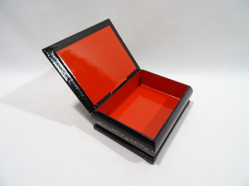 COFFRET BOITE EN LAQUE PEINTE DECOR DE FEMME FILEUSE RUSSIE RUSSIAN LAQUER BOX - Picture 9 of 11