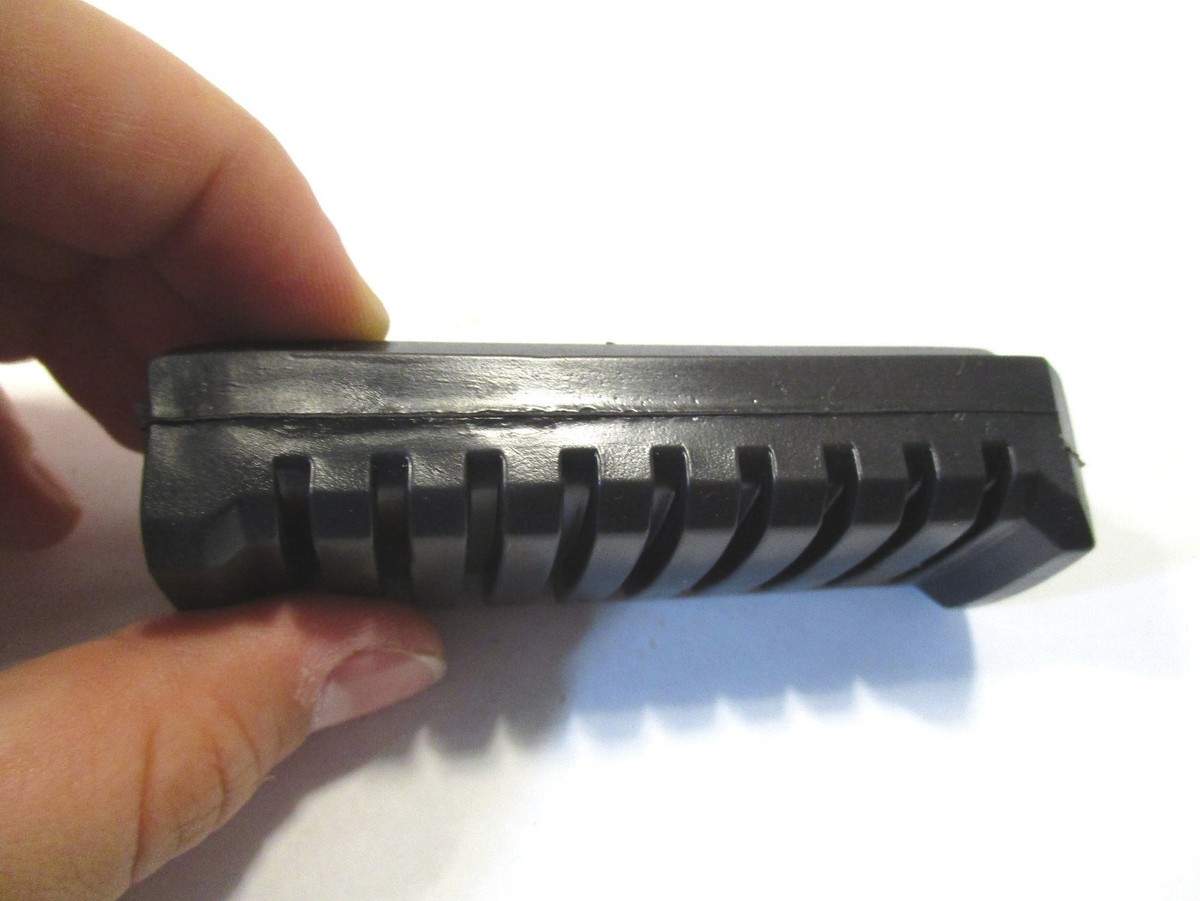 KAWASAKI ZX600 NINJA VN750 VULCAN REAR FOOTPEG STEP RUBBER