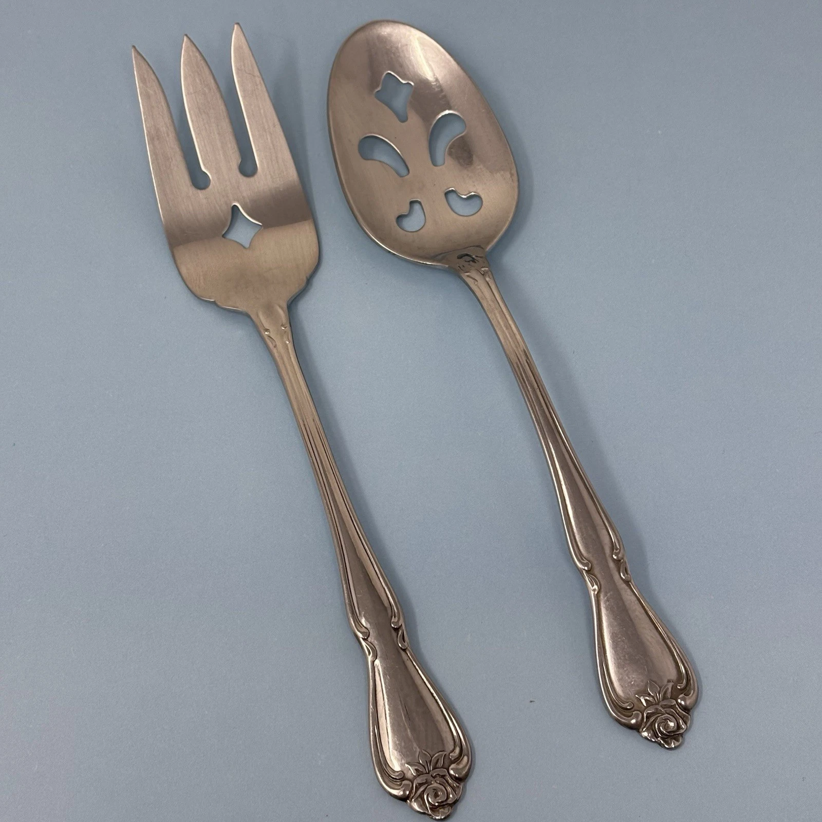2 Serving Pieces Oneida Arbor Rose True Rose Stainless 1881 Rogers Fork Spoon