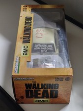 Greenlight 1:18 the walking dead Autographed 1967 ford mustang "SOPHIA"