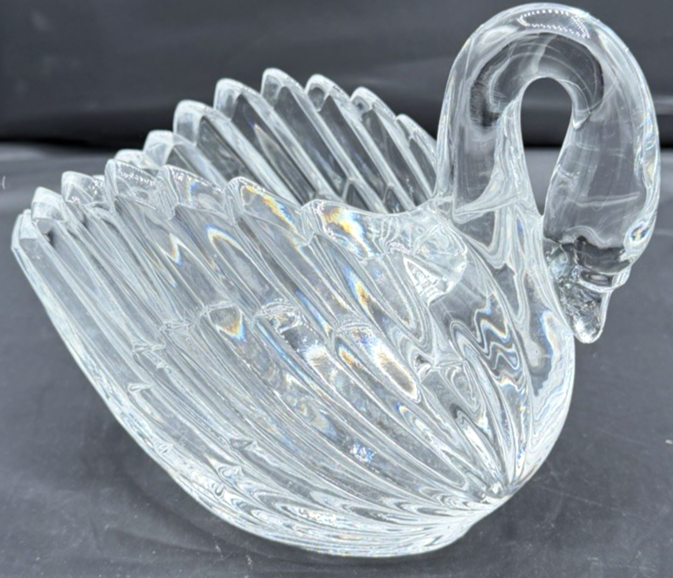 Gloria Vanderbilt 24% Lead Crystal Swan Bowl Candy Dish Vintage Clear Decorative