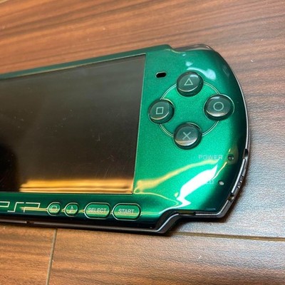 PSP 3000 Spirited Green SG Box Console Charger with box Tested