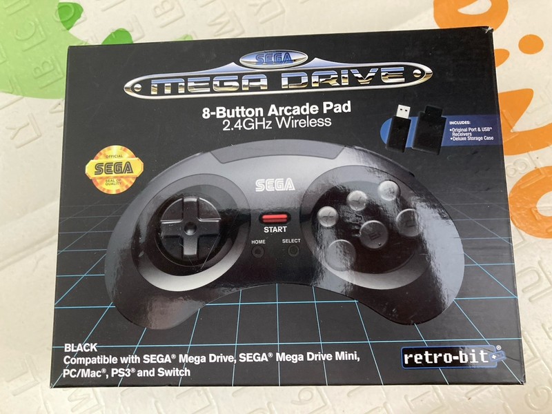 Official Sega Mega Drive Wireless Arcade Pad 8-Button - Black with Case. New