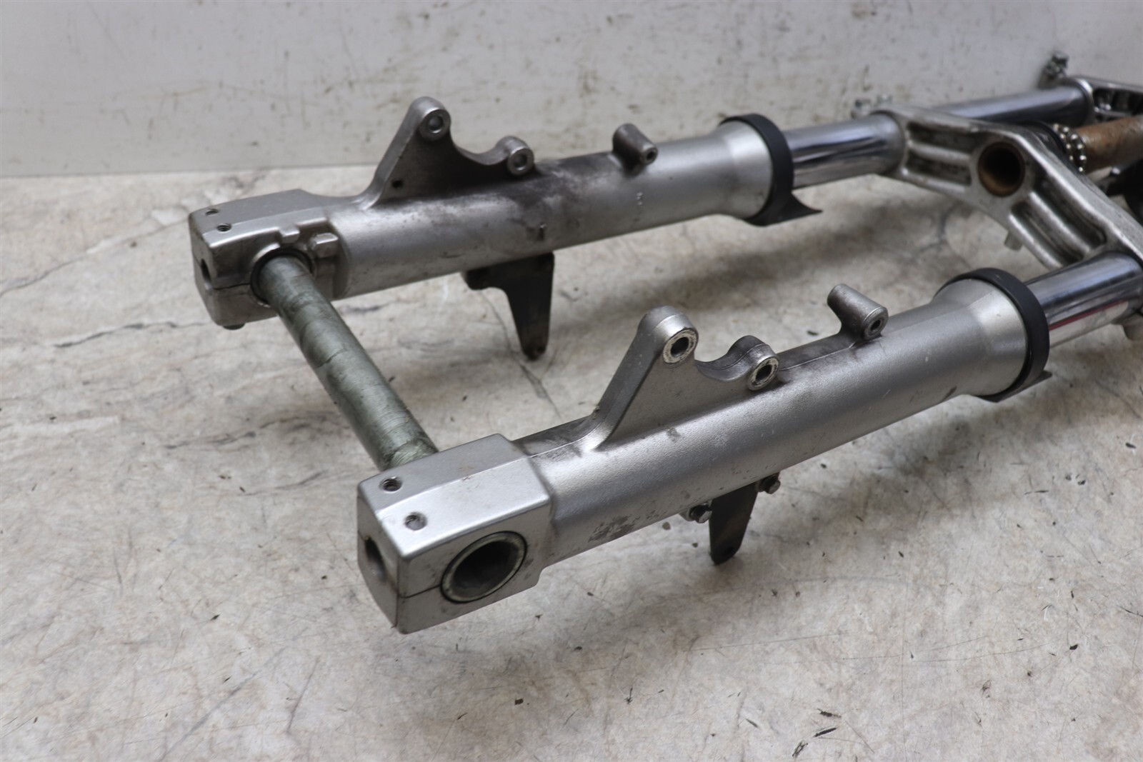 2002-2005 Kawasaki ZZR1200 Front Fork Suspension Upper Lower Triple Tree Set