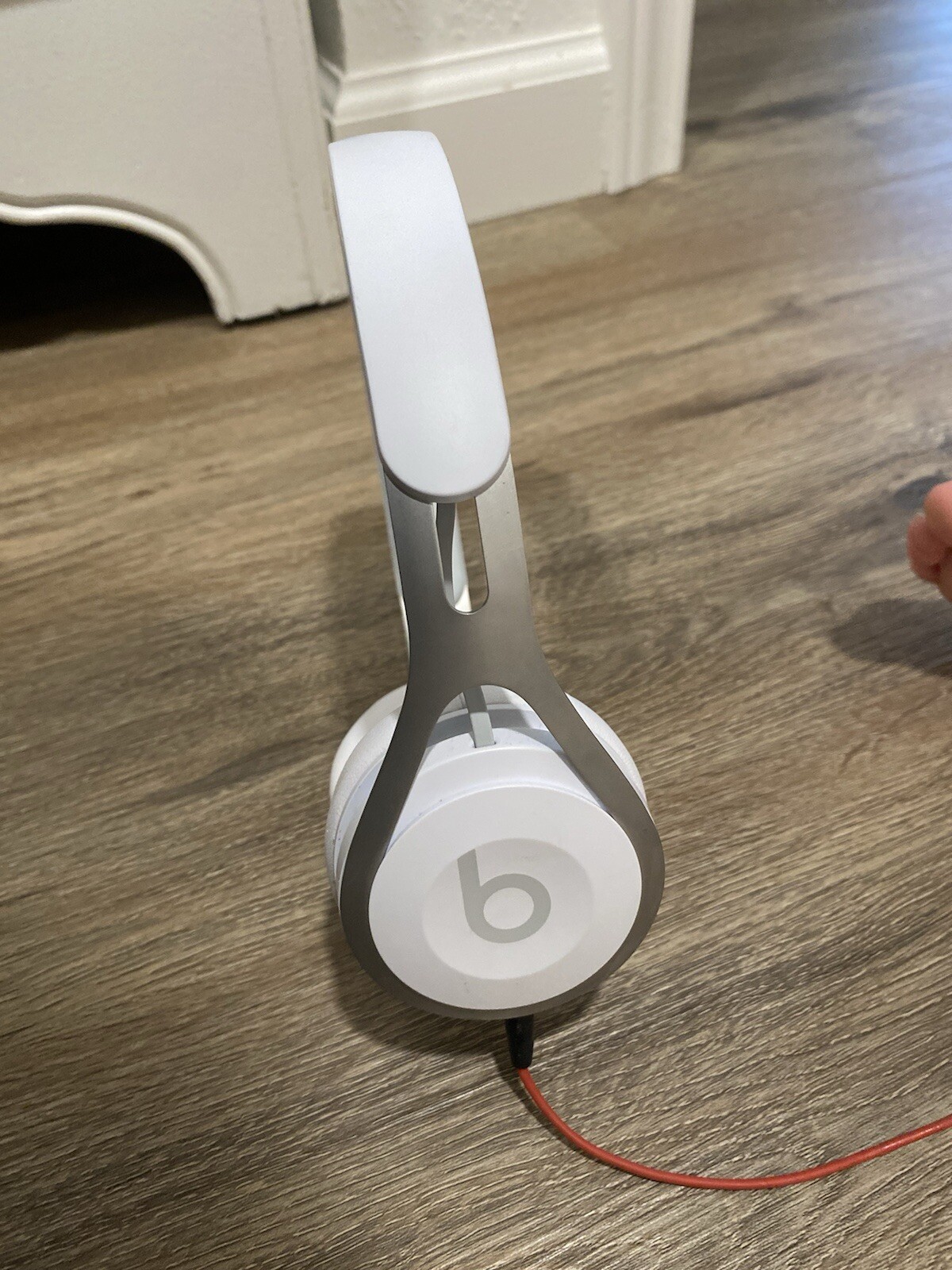 White Beats By Dr. Dre Headphones