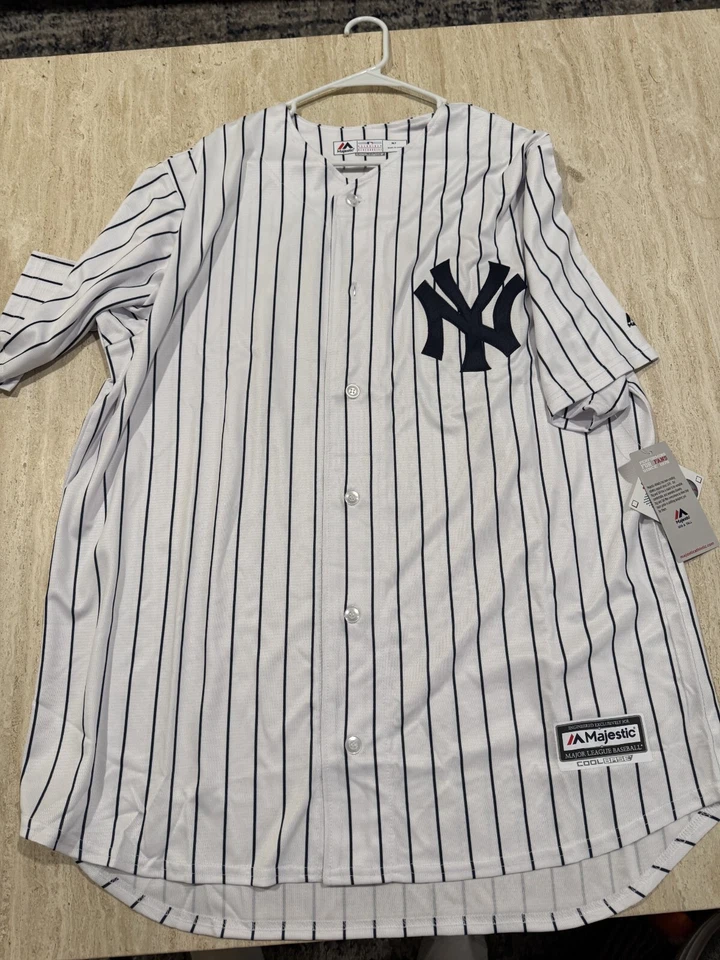 LOUISIANA LIGHTNING RON GUIDRY SIGNED AUTO CAREER 9 STAT YANKEES JERSEY - Image 4 of 4