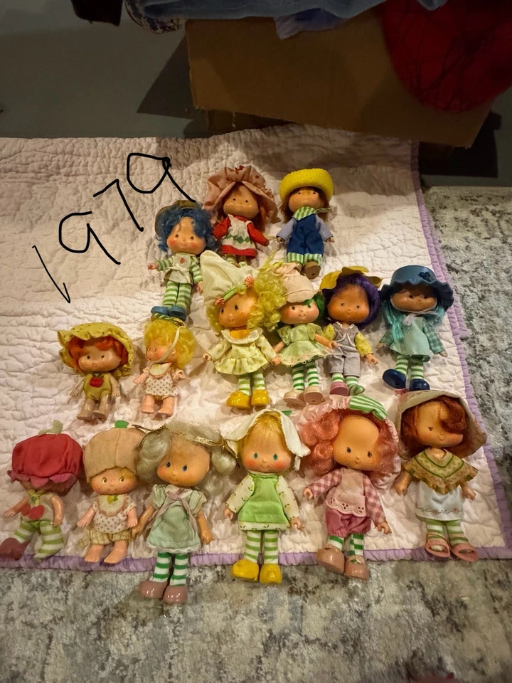 Vintage Dolls Strawberry Shortcake Collection and Y2K Accessories Lot Of 18 Doll - Image 2 of 4