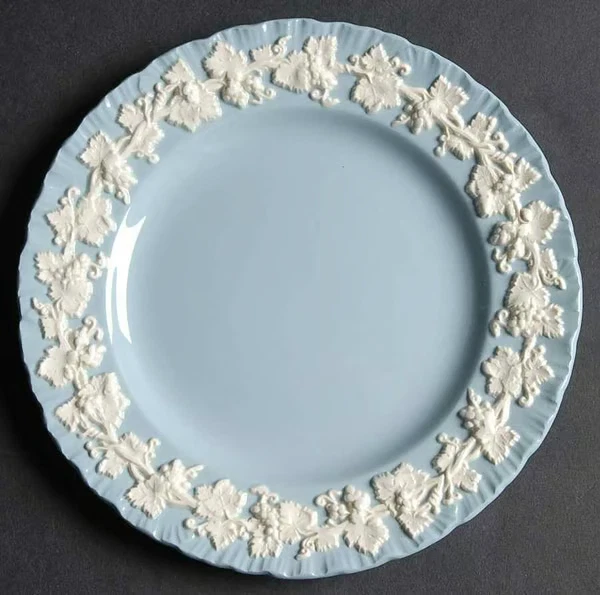 WEDGWOOD Cream on Lavender Set of 4 BREAD PLATES 6 1/4" Shell Edge Queensware - Image 2 of 3