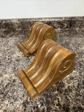 **** 2 Beautiful Antique Salvage Wooden Corbels / Bookends ****