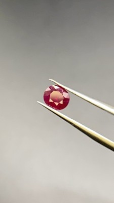 Natural Ruby 1,13 ct   Oval Cut   Certified AIG