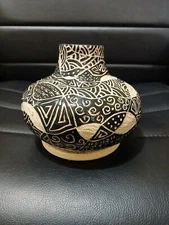 American Pottery Vase 5"×6" Black White Pattern