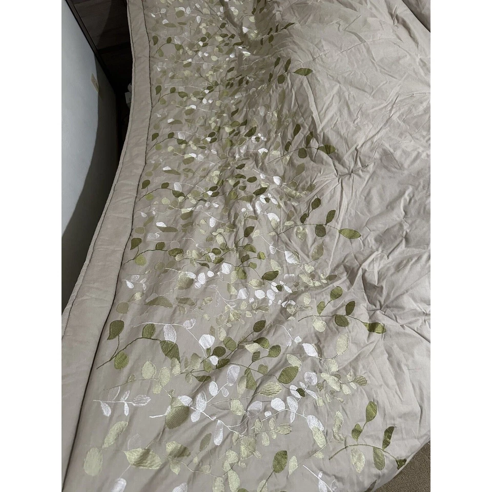 Victoria Classics Embroidered Floral Leaves King Comforter Vintage Cream green - Image 3 of 4
