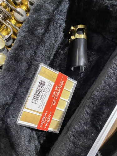 CONN 20M Altsaxophon mit Hartschalenkoffer & Umhängeband & Zubehör - Bild 7 von 9