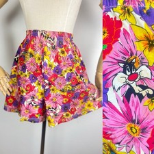90  s 1998 Vintage LOONEY TUNES Tweety Bird  Sylvester Floral Cotton Shorts M L
