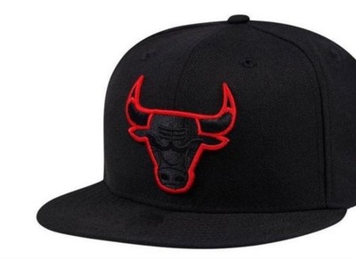 Chicago Bulls Snapback Hat Black Red Outline Adjustable Flat Bill NBA Cap