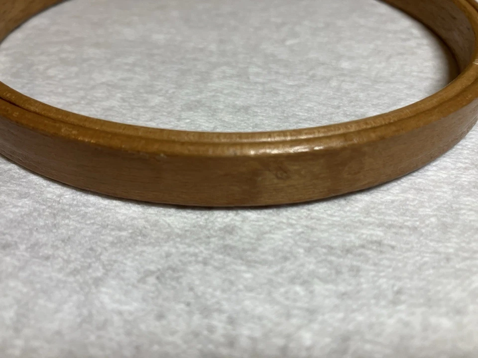 Vintage Wooden Felt Lined Embroidery Hoop 5" With Spring Tension, Unmarked - Image 3 of 4