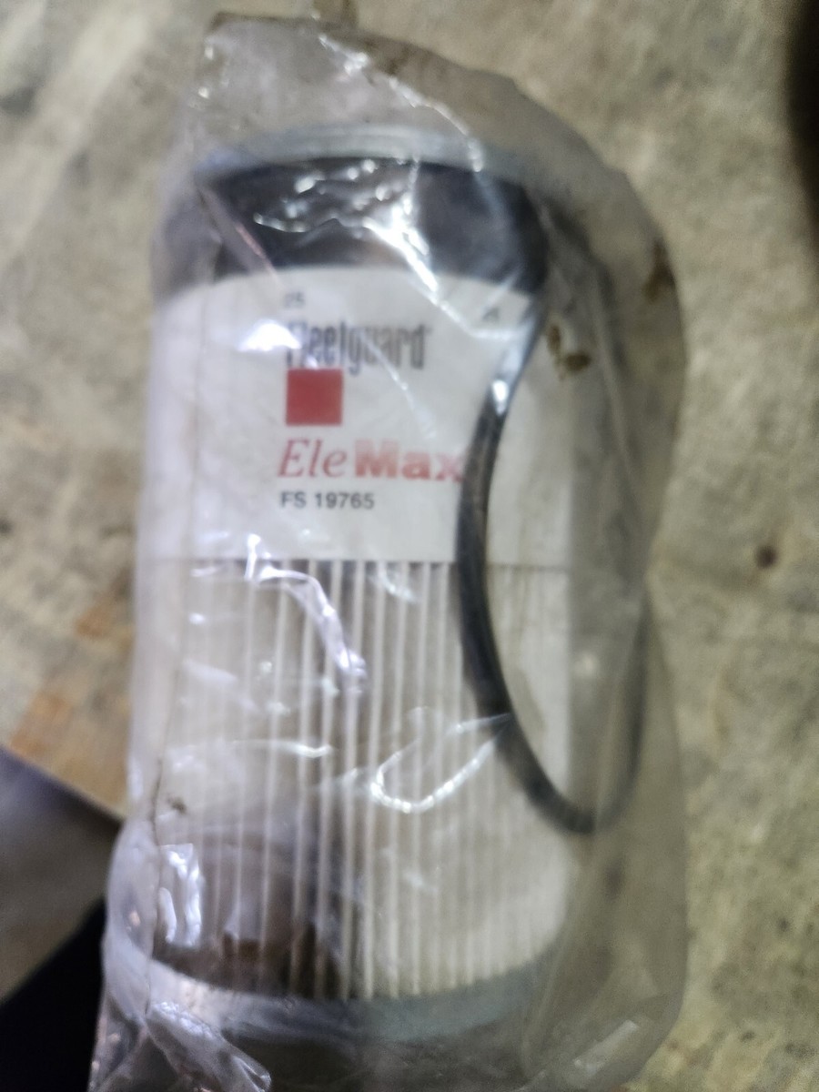6 Pack Genuine Fleetguard FS19765 Fuel/Water Separators For Cummins – OEM Quality