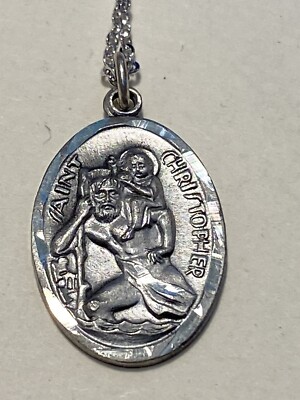 Sterling Silver 1  oval Saint Christopher medal with 18 inch chain 3g