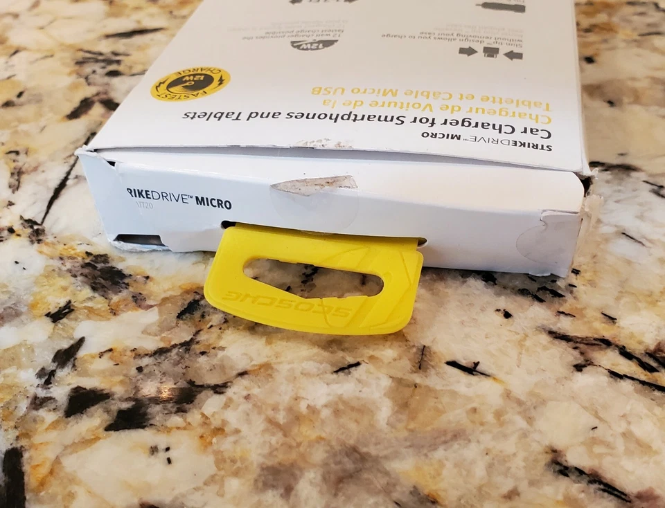 LOTE 2 Scosche StrikeDrive Micro 12W/2.4A Micro-USB Cargador de Coche Enrollado - Negro Foto 3 de 4