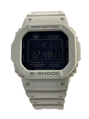 G-SHOCK GW-M5610MD-7JF ホワイト Casio G-Shock GW-M5610MD-7JF White Digital Wristwatch Radio Wave
