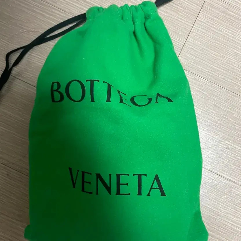 Bottega Veneta Mini Leather Cassette Bag Black thumbnail 3