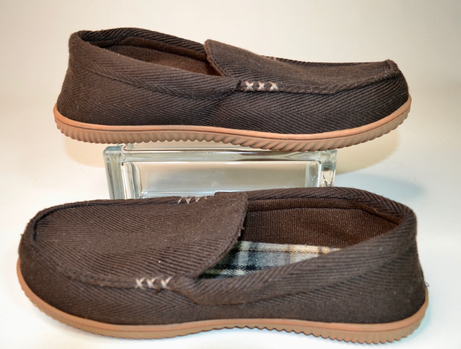 Dearfoams Men’s Brown Cozy Comfort Indoor Outdoor Slippers Size L-image