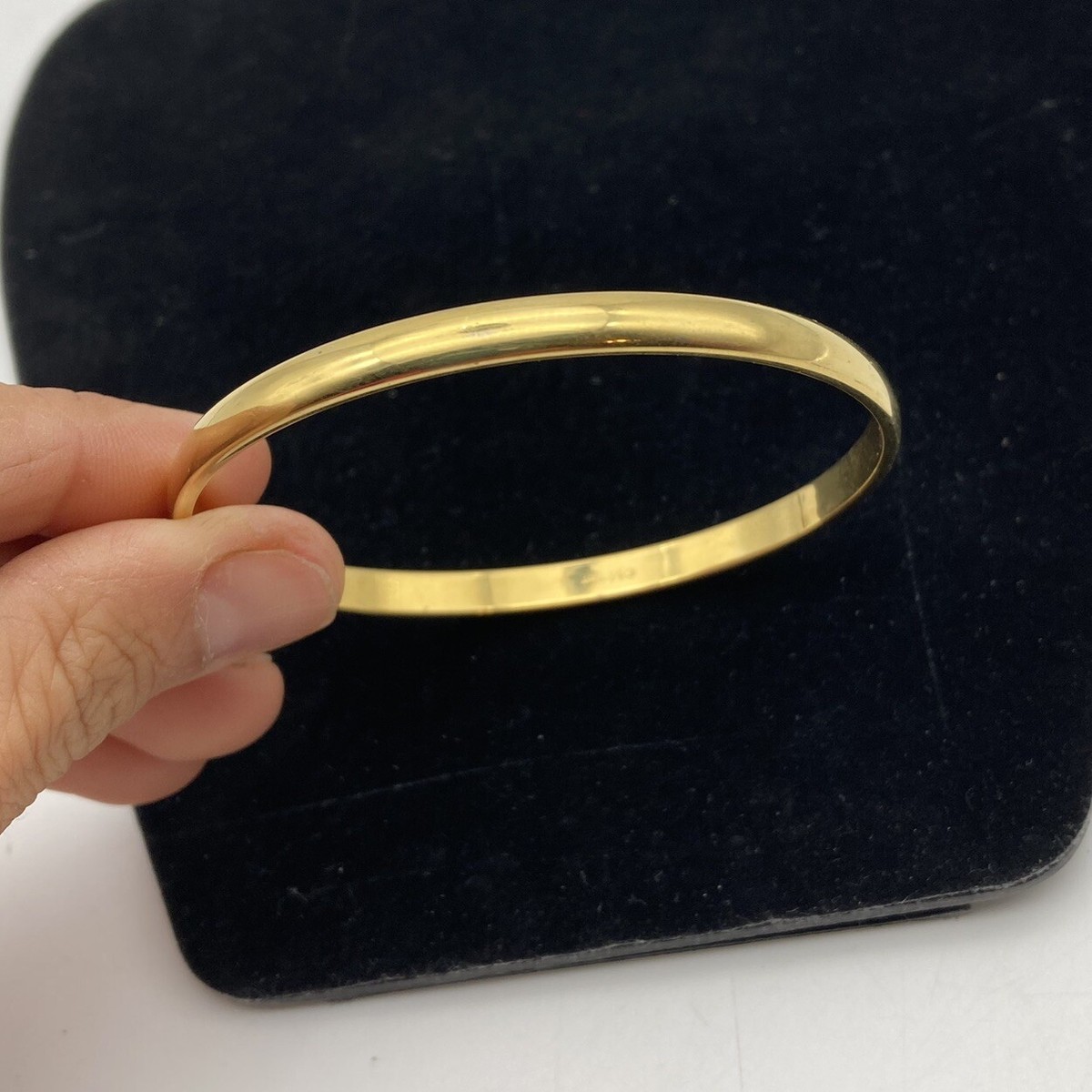 Monet L Bangle Bracelet Gold Tone Round Classic Style Heavy Monet L Bangle Bracelet Gold Tone Round Classic Style Heavy