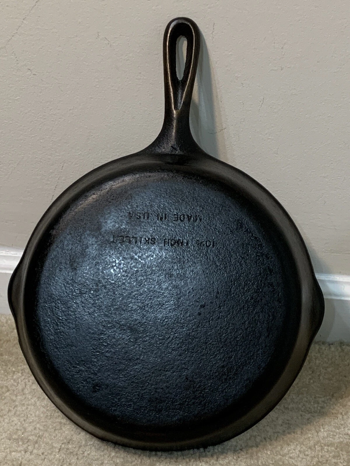 Antique 10 & 1/2 inch Wagner Ware No. 8 Cast Iron | Seasoned and Ready to Use
